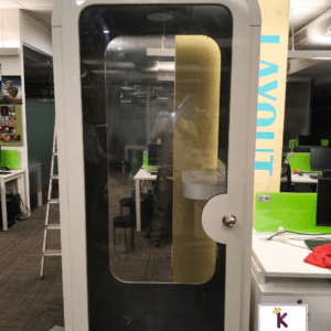 Portable phone booth